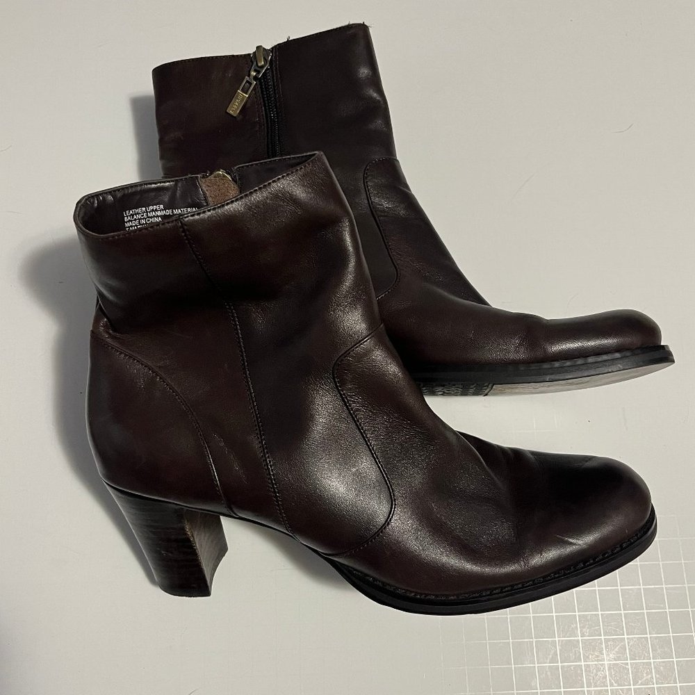 Nickels Soft Leather Ankle Boot 10